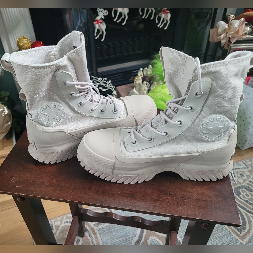 Converse  All Star CTAS Lugged 2.0 Waterproof Extra Hi Sneaker, Sz M5, W7 - Picture 8 of 10